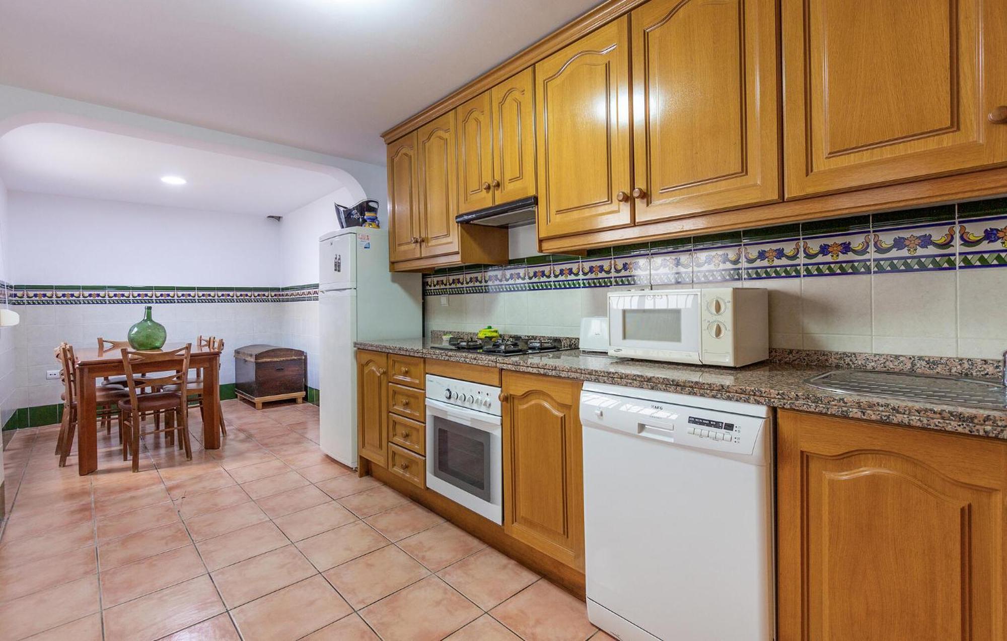 Lovely Home In Santa Pola With Kitchenette Exterior photo